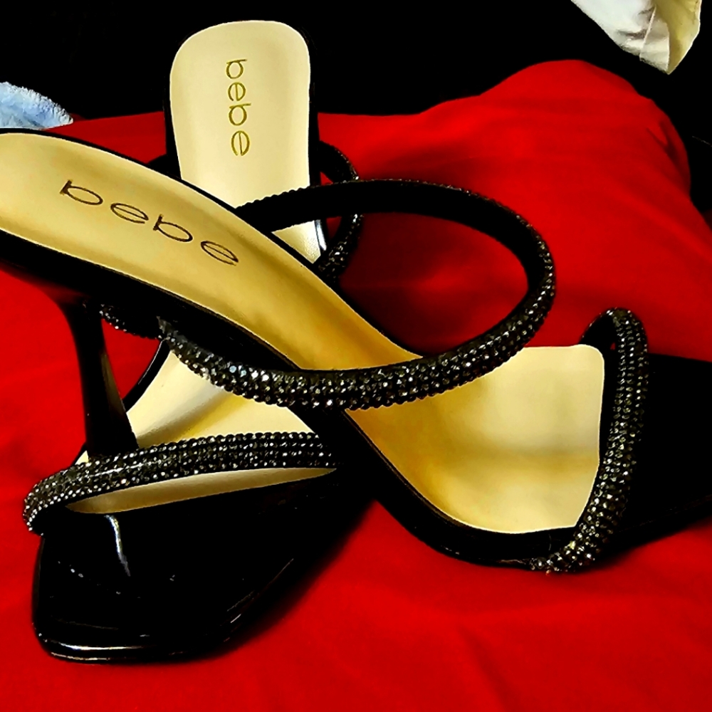 Womens BEBE BLACK SUEDE HEELS NEW